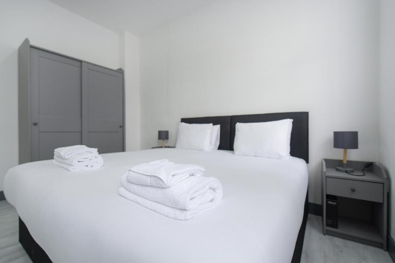 Nottingham City Centre Short Stay Apartments With Parking Værelse billede