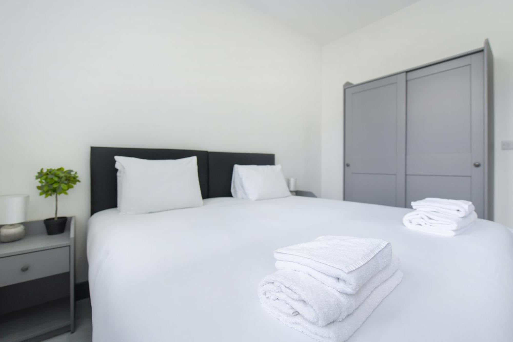 Nottingham City Centre Short Stay Apartments With Parking Værelse billede
