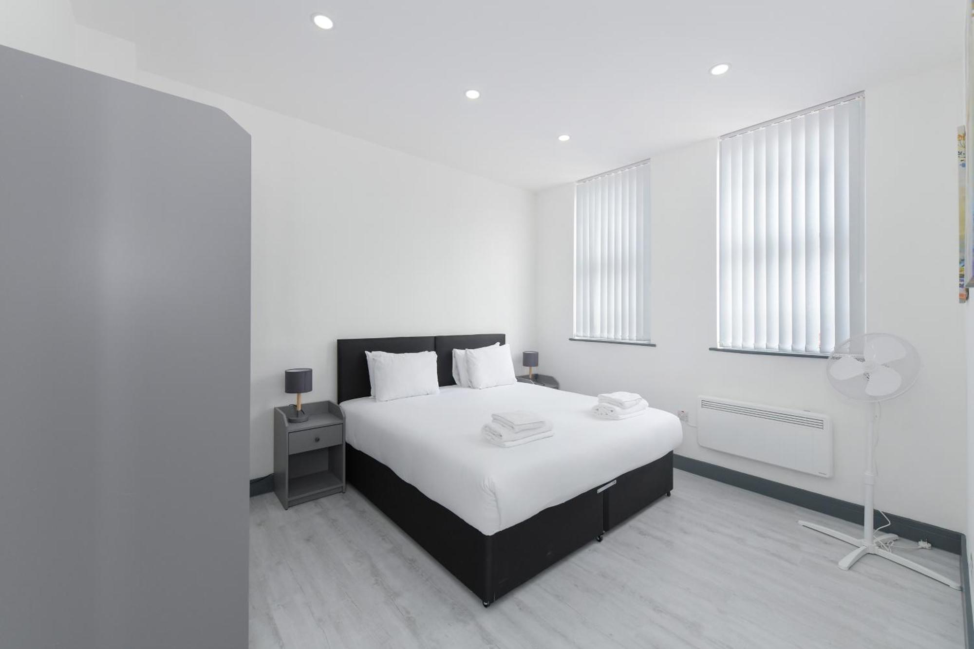 Nottingham City Centre Short Stay Apartments With Parking Værelse billede